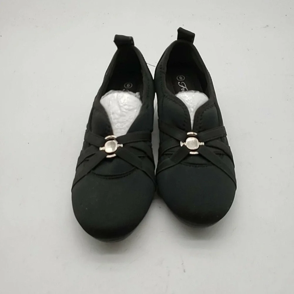 Forever Comfort Shoes Womens Size 9 Black Slip On Strappy Flats Round Toe Casual